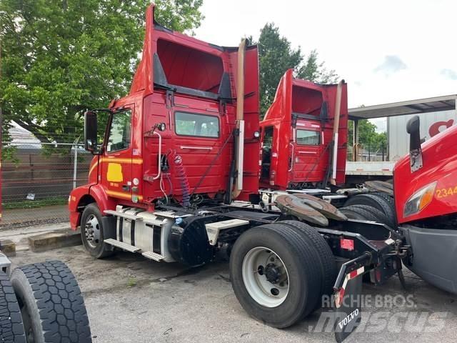 Volvo VNM Naudoti vilkikai