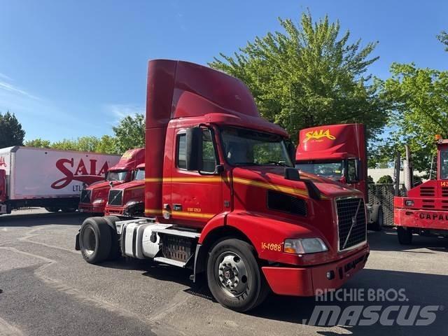 Volvo VNM Naudoti vilkikai
