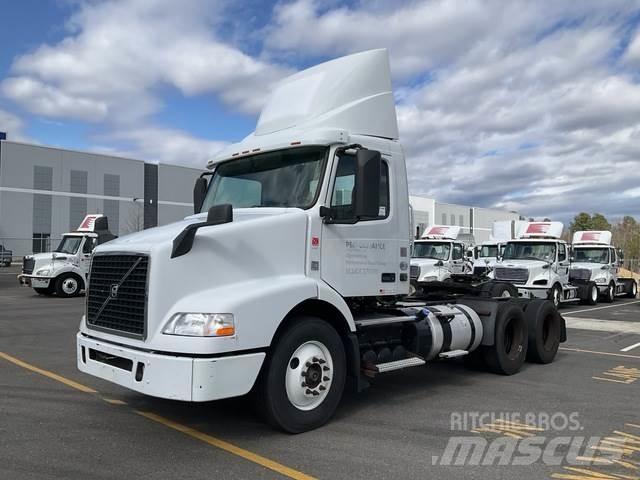 Volvo VNM Naudoti vilkikai