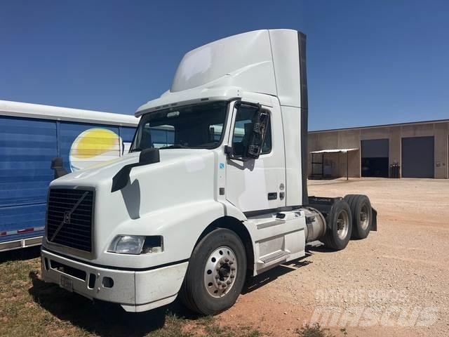 Volvo VNM Naudoti vilkikai