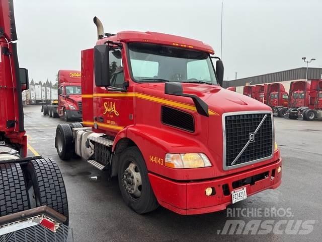 Volvo VNM Naudoti vilkikai