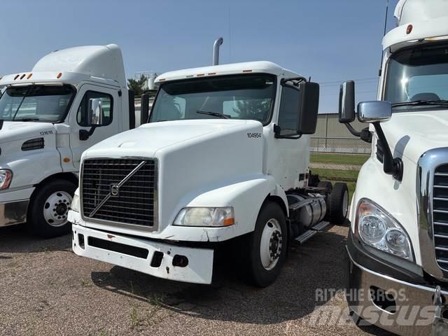 Volvo VNM Naudoti vilkikai