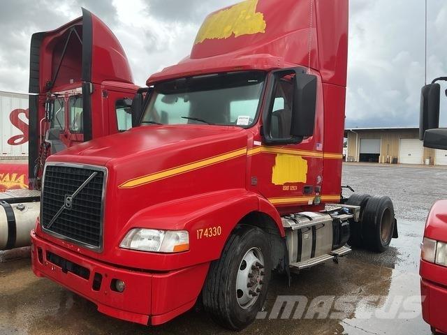Volvo VNM Naudoti vilkikai