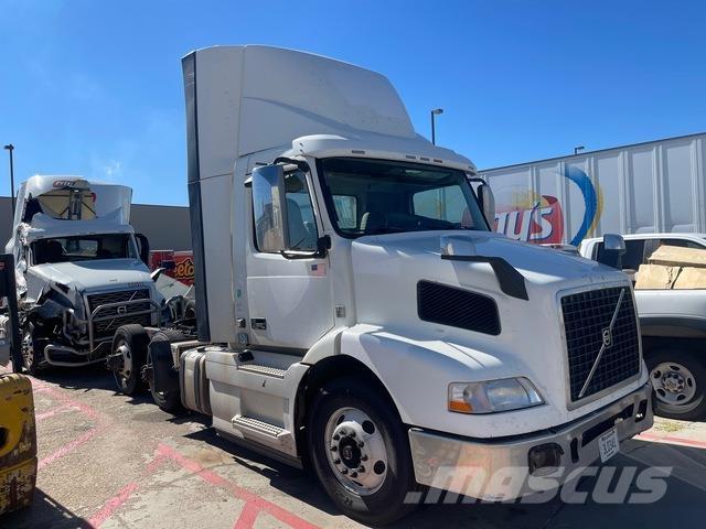 Volvo VNM Naudoti vilkikai