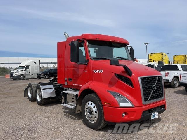 Volvo VNR Naudoti vilkikai