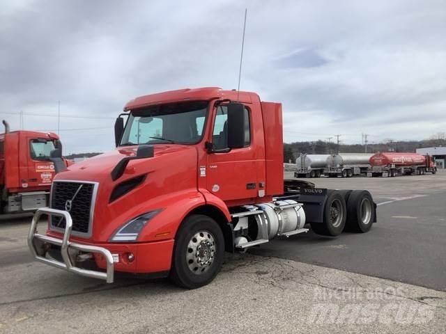 Volvo VNR Naudoti vilkikai