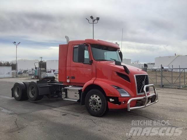 Volvo VNR Naudoti vilkikai