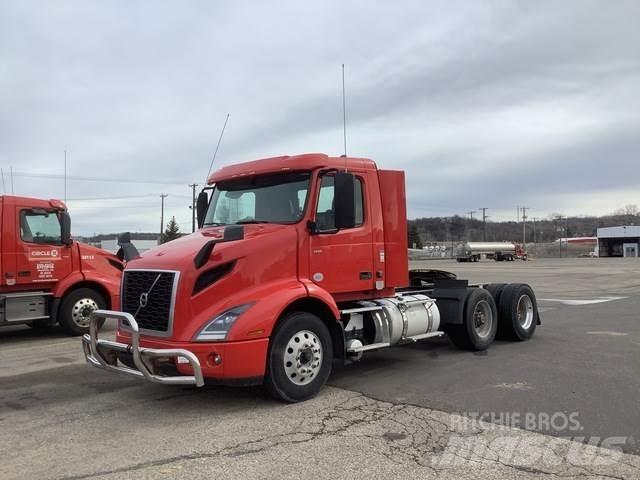 Volvo VNR Naudoti vilkikai