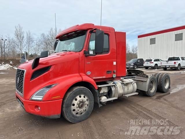 Volvo VNR Naudoti vilkikai