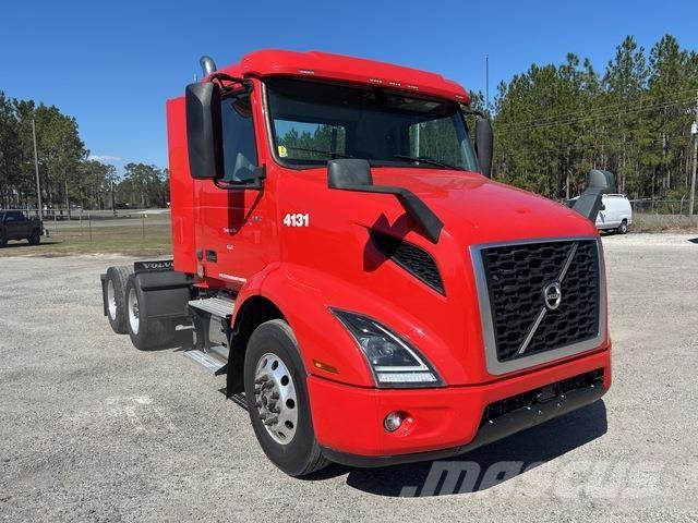 Volvo VNR Naudoti vilkikai