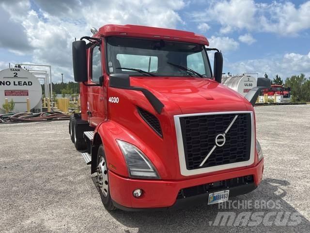 Volvo VNR Naudoti vilkikai