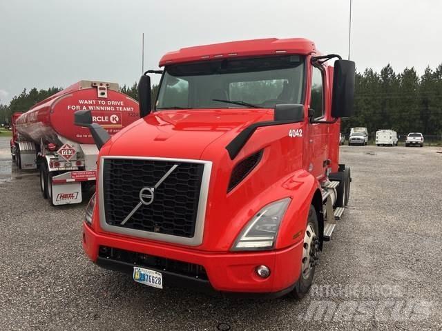 Volvo VNR Naudoti vilkikai