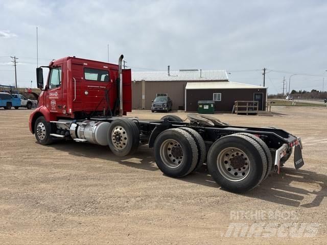 Volvo VNR Naudoti vilkikai