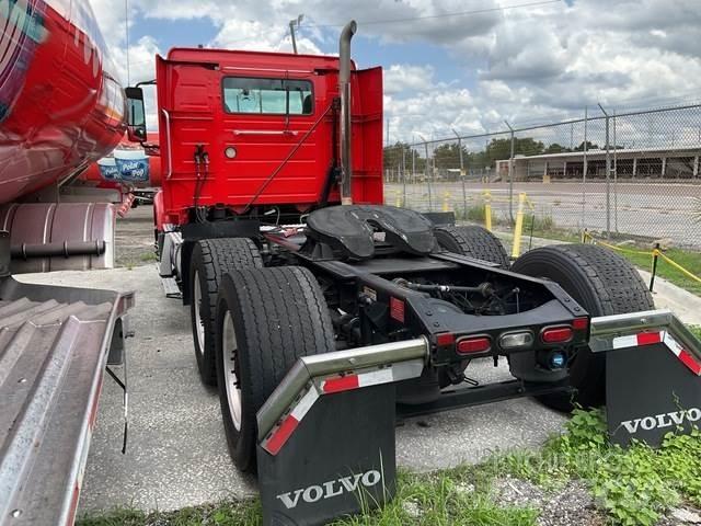 Volvo VNR Naudoti vilkikai