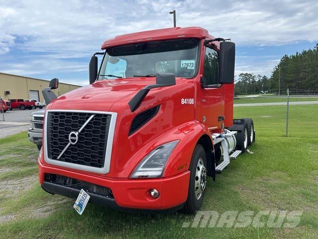 Volvo VNR Naudoti vilkikai