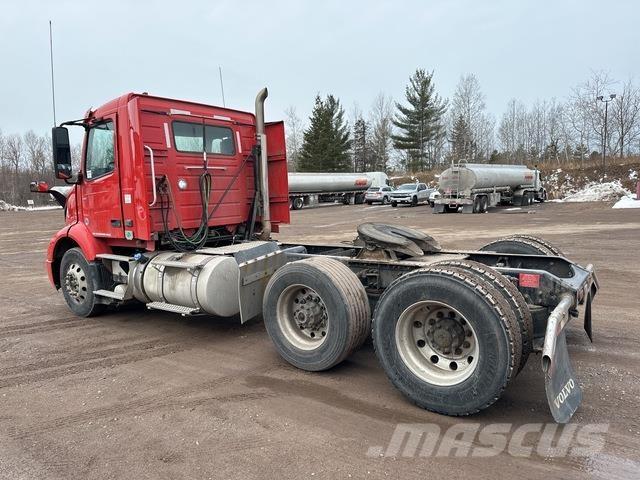 Volvo VNR Naudoti vilkikai