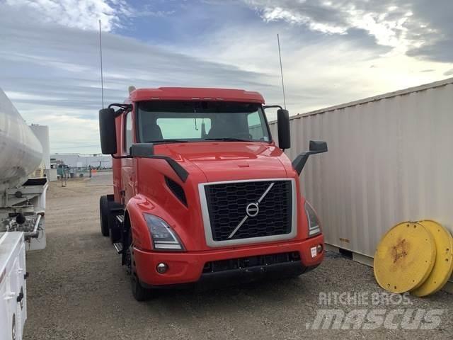 Volvo VNR Naudoti vilkikai