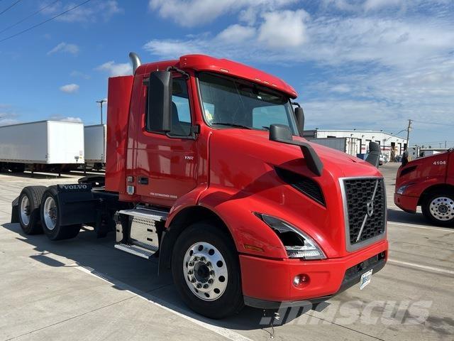 Volvo VNR Naudoti vilkikai