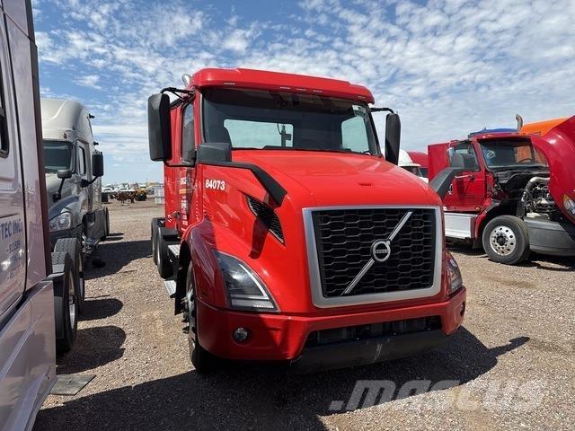 Volvo VNR Naudoti vilkikai