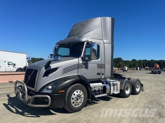 Volvo VNR Naudoti vilkikai