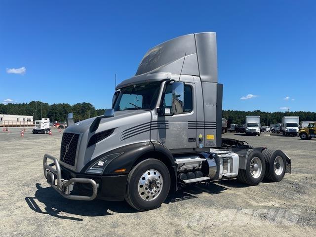 Volvo VNR Naudoti vilkikai