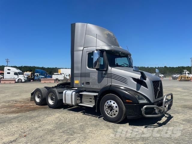 Volvo VNR Naudoti vilkikai