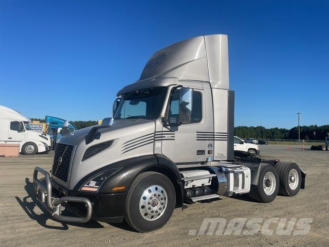 Volvo VNR Naudoti vilkikai