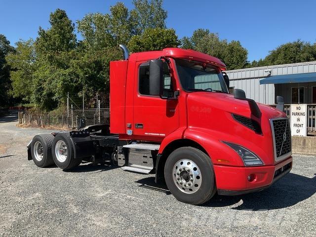 Volvo VNR Naudoti vilkikai