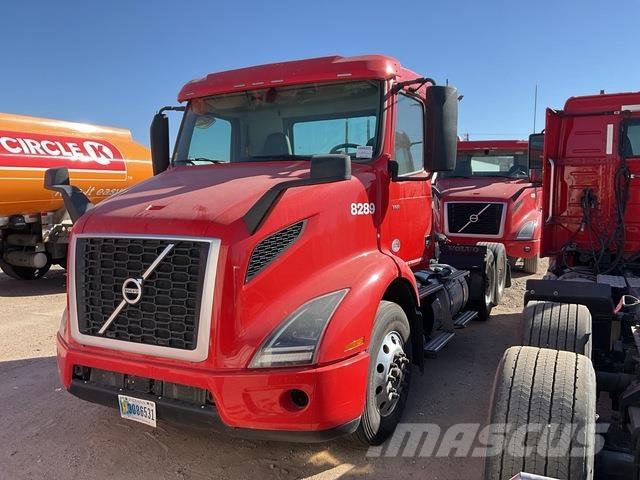 Volvo VNR Naudoti vilkikai