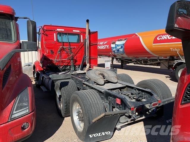 Volvo VNR Naudoti vilkikai