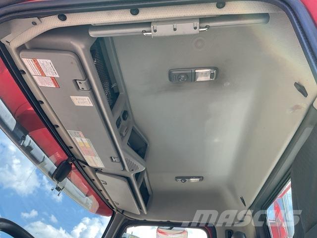 Volvo VNR300 Naudoti vilkikai