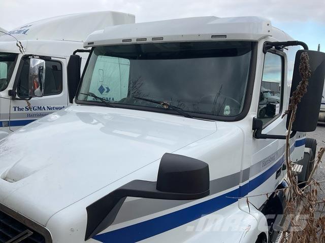 Volvo VNR64T Naudoti vilkikai