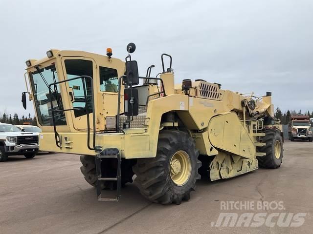 Wirtgen WR2400 Gruntiniai volai