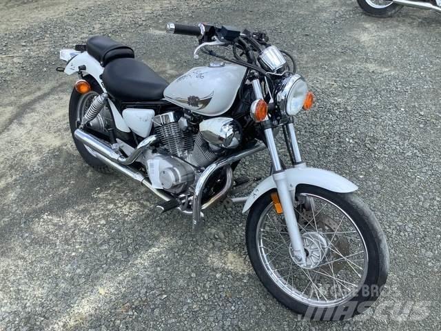 Yamaha Star Statyba - Kita