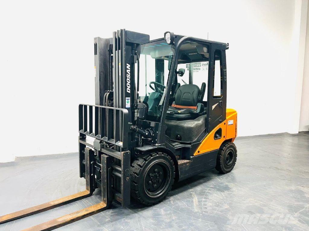 Doosan D30S-7 Dyzeliniai krautuvai