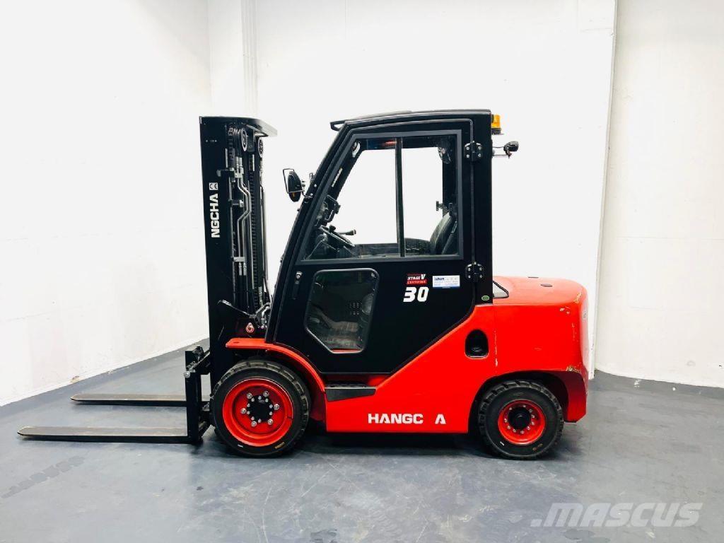 Hangcha CPDC30 Dyzeliniai krautuvai