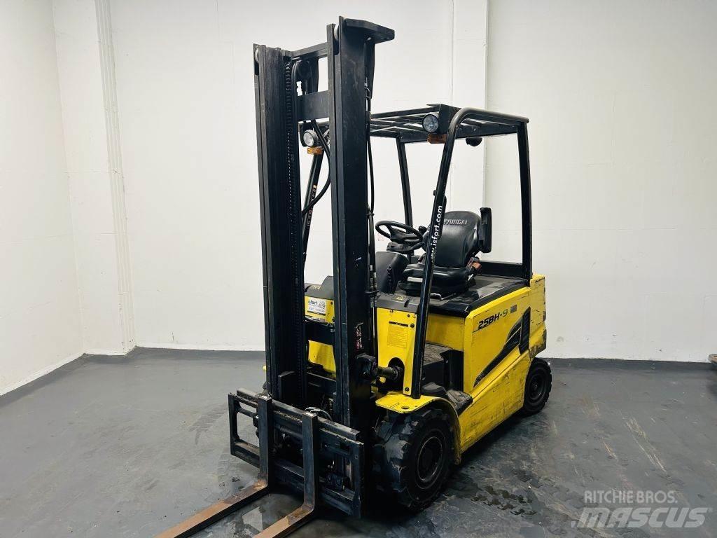 Hyundai 25BH-9 Elektriniai šakiniai krautuvai