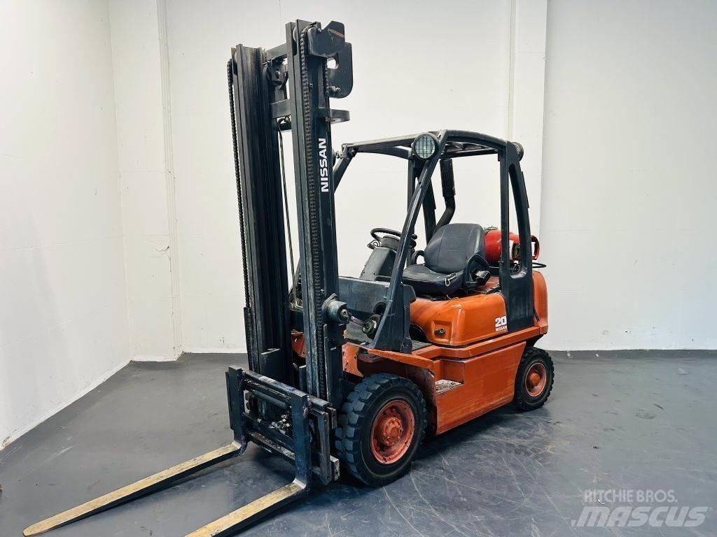 Nissan UD02A20PQ LPG (dujiniai) krautuvai