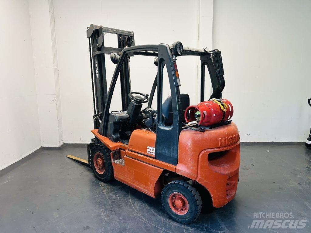 Nissan UD02A20PQ LPG (dujiniai) krautuvai