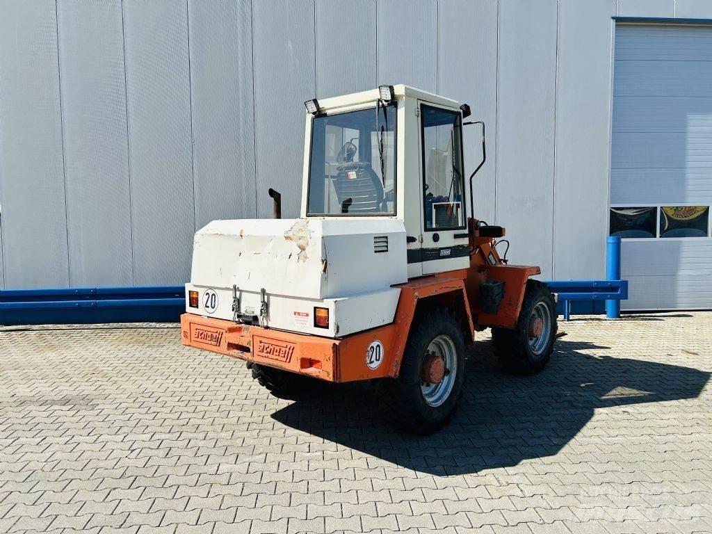 Schaeff KL835 Krautuvai su šoniniu pasukimu
