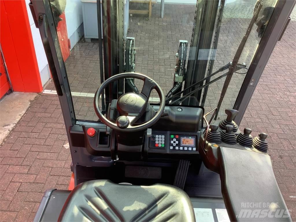 Toyota 8FBE16T Elektriniai šakiniai krautuvai