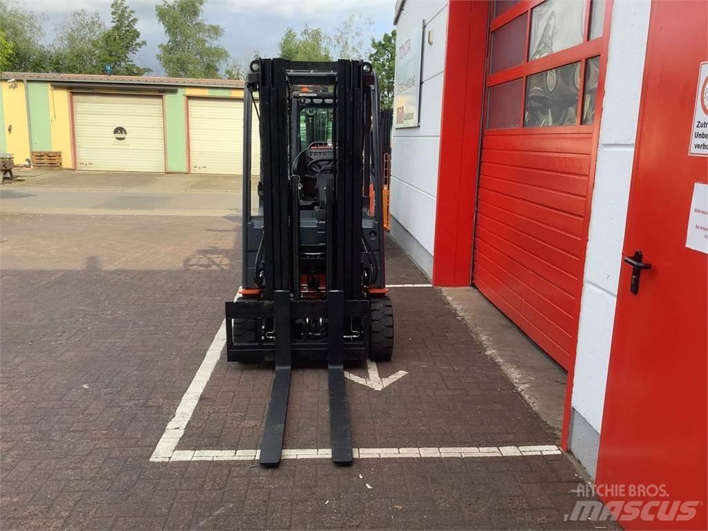 Toyota 8FBE18T Elektriniai šakiniai krautuvai