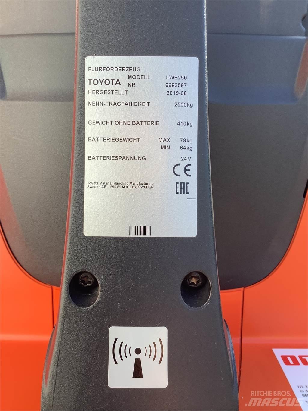 Toyota LWE250 Mažų aukščių keltuvai