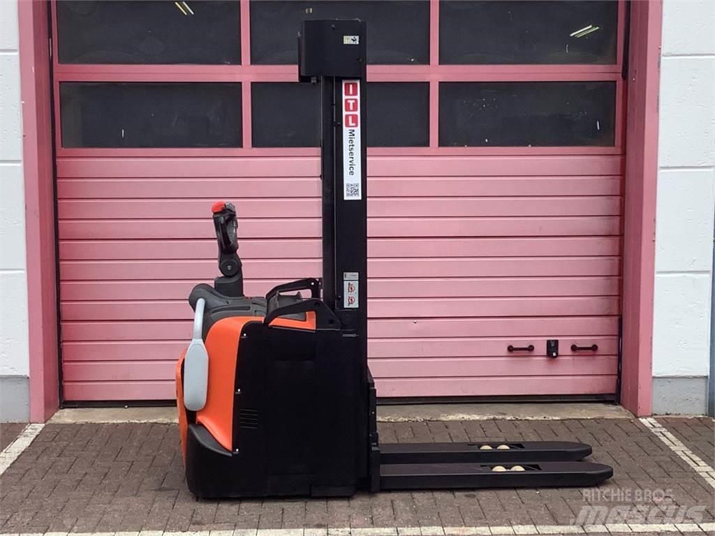 Toyota SPE140 Rankiniai vėžimėliai