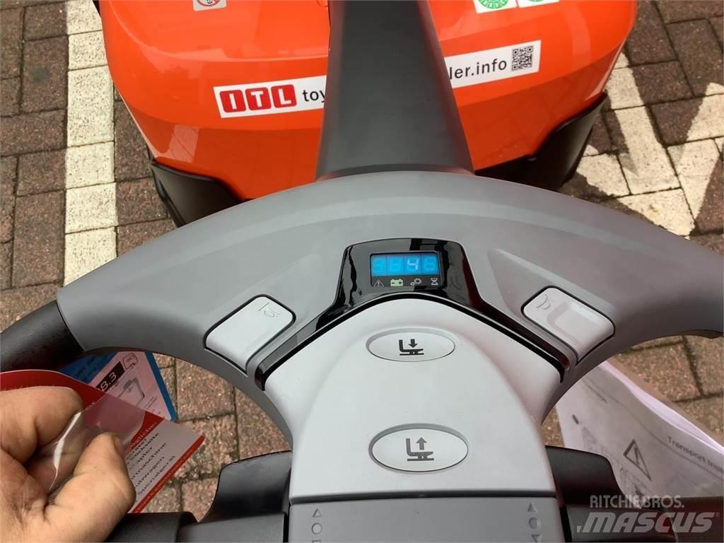 Toyota SWE120L Rankiniai vėžimėliai
