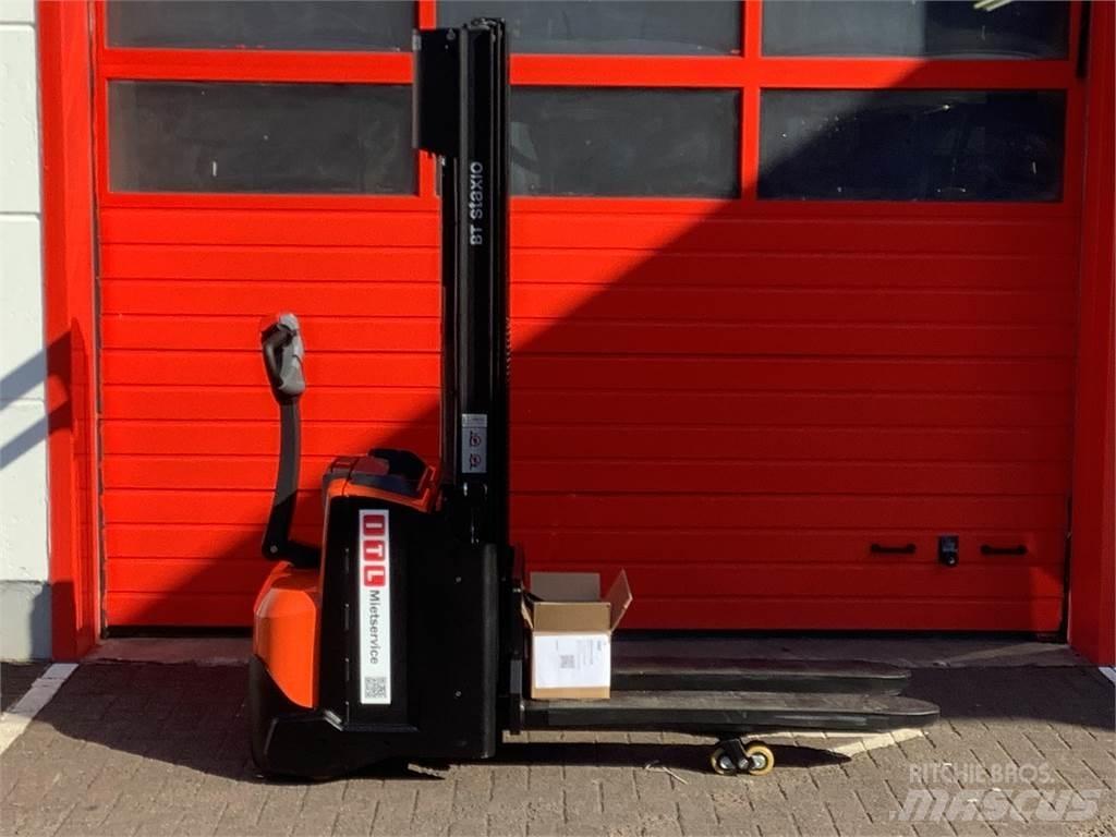 Toyota SWE120L Rankiniai vėžimėliai