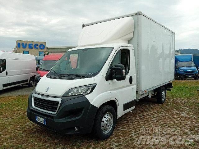 Peugeot BOXER Sunkvežimiai su dengtu kėbulu