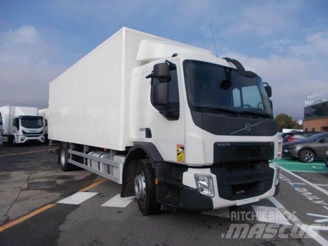 Volvo FE250 Sunkvežimiai su dengtu kėbulu