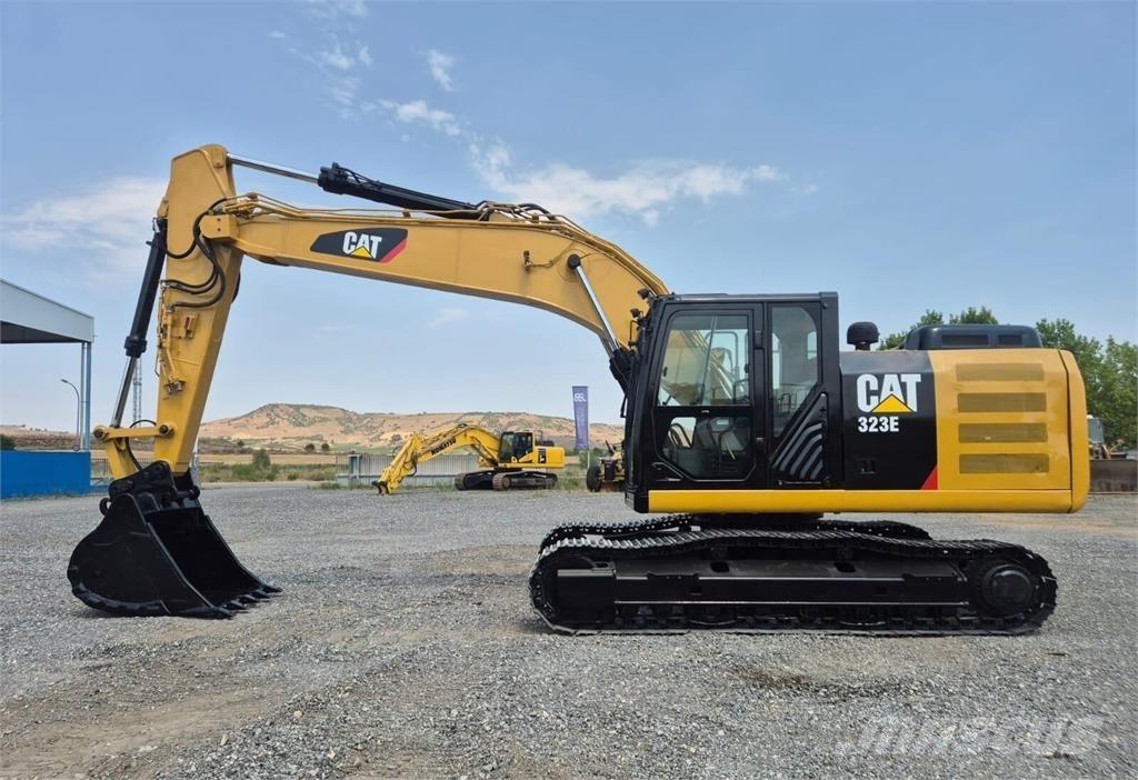 CAT 323ELN Vikšriniai ekskavatoriai