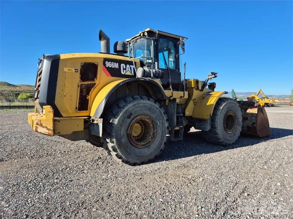CAT 966M Naudoti ratiniai krautuvai